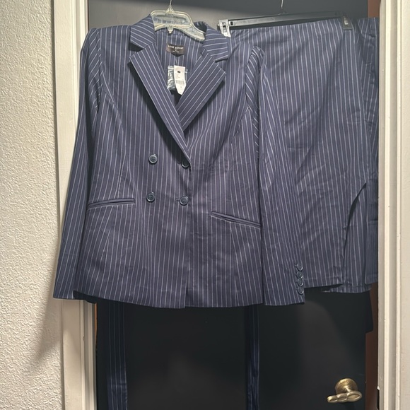 Lane Bryant navy blue pen, striped suit jacket size 18 skirt size 20 - Picture 2 of 9